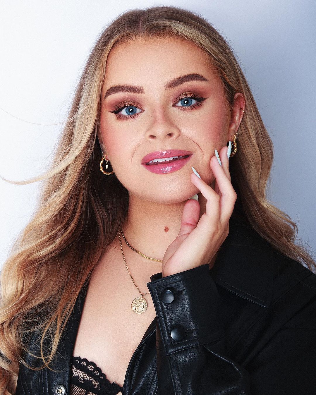 244649017_900331547260801_5448510666557842957_n